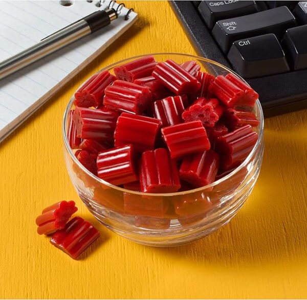 آبنبات جویدنی توئیزلرز TWIZZLERS
